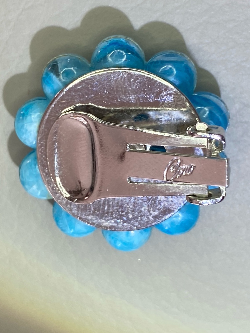Vintage clip on earrings (2pairs) - Picture 3 of 5